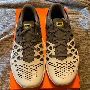 NIKE Train Speed 4 - Size 11.5